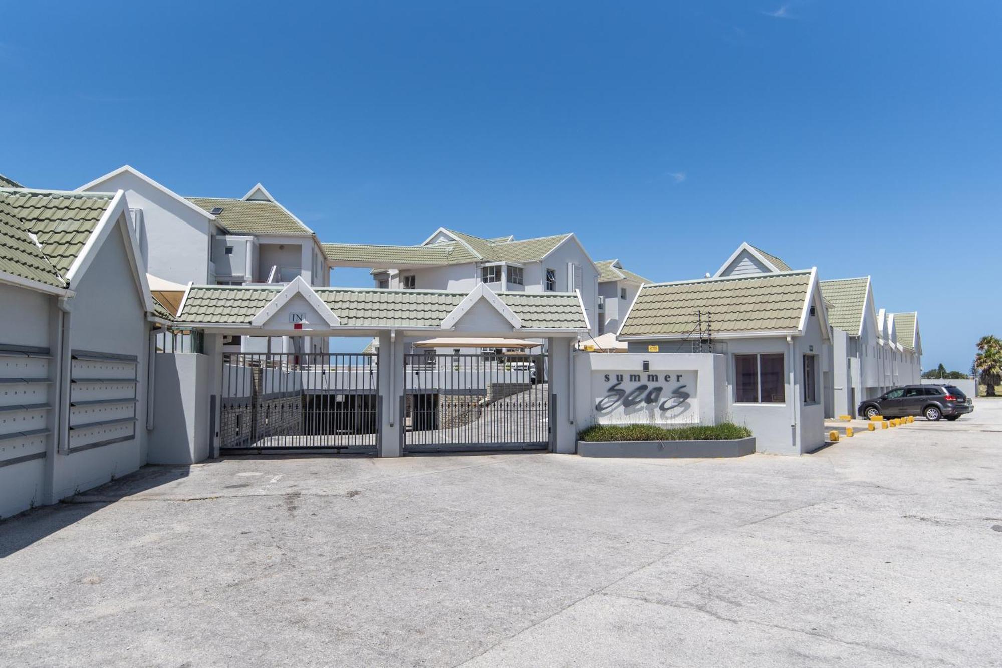 Summerseas Beach Living Port Elizabeth Extérieur photo